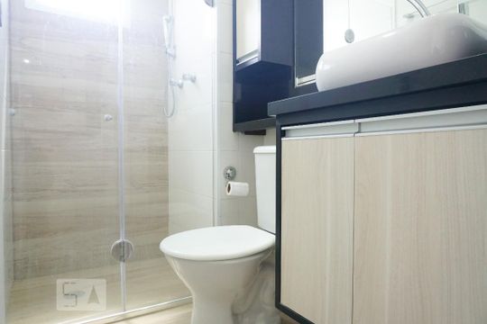 Banheiro de apartamento à venda com 2 quartos, 45m² em Jardim São Francisco (zona Leste), São Paulo