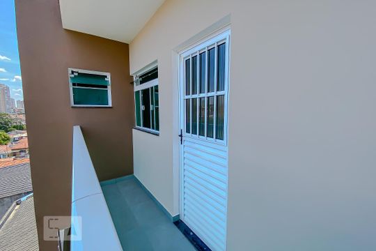 Entrada de kitnet/studio para alugar com 1 quarto, 20m² em Vila Canero, São Paulo
