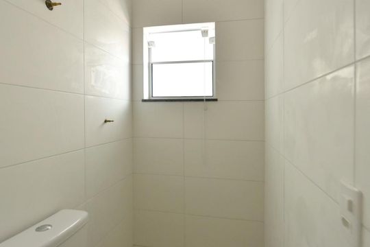 Banheiro de kitnet/studio para alugar com 1 quarto, 15m² em Vila Canero, São Paulo