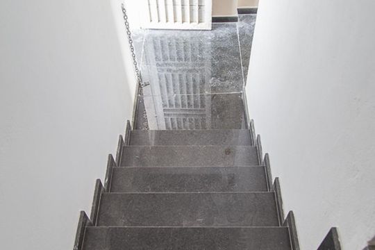 Escada de apartamento para alugar com 1 quarto, 15m² em Vila Canero, São Paulo