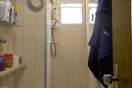 Banheiro de apartamento para alugar com 2 quartos, 68m² em Vila Marari, São Paulo
