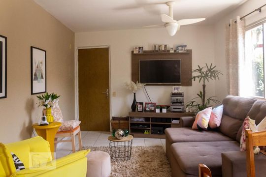Sala de apartamento para alugar com 2 quartos, 68m² em Vila Marari, São Paulo