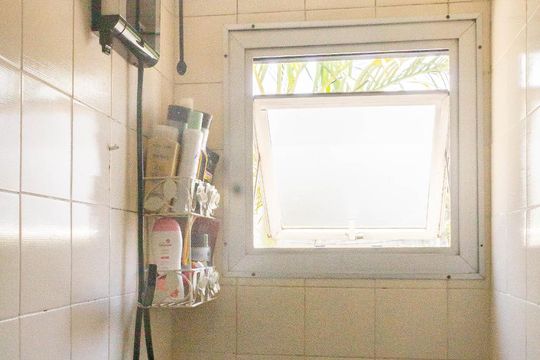 Banheiro de apartamento para alugar com 2 quartos, 68m² em Vila Marari, São Paulo