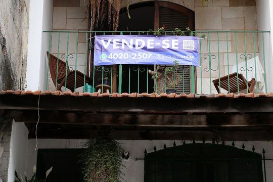 Fachada de casa à venda com 2 quartos, 87m² em Jardim América, Taboão da Serra