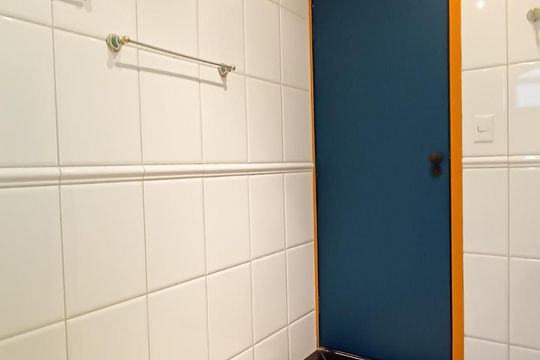 Banheiro suíte de casa à venda com 3 quartos, 380m² em Alphaville, Santana de Parnaíba