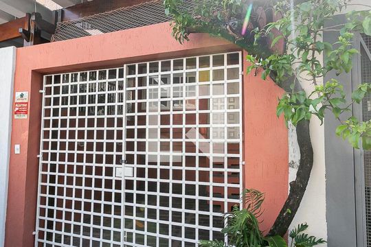 Fachada de casa para alugar com 3 quartos, 90m² em Sumarezinho, São Paulo