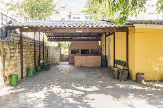 Área comum - Churrasqueira de apartamento à venda com 2 quartos, 55m² em Santo Antônio, Porto Alegre