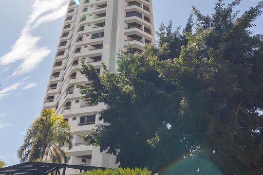 Fachada do bloco de apartamento para alugar com 1 quarto, 42m² em Vila Mariana, São Paulo
