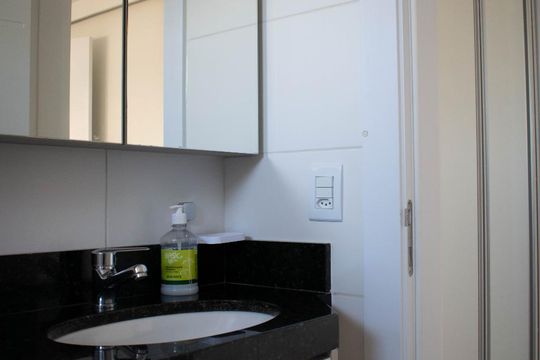 Banheiro Suíte de apartamento à venda com 3 quartos, 95m² em Tristeza, Porto Alegre