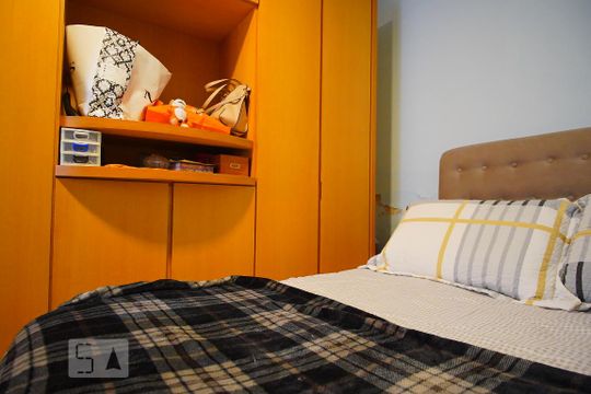 Quarto de casa à venda com 2 quartos, 90m² em São Geraldo, Porto Alegre