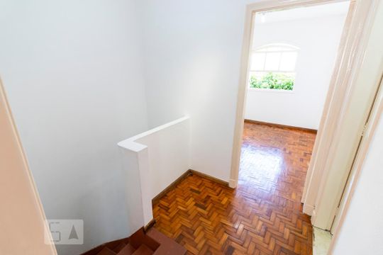 2o. Andar - Hall de casa para alugar com 2 quartos, 50m² em Jardim da Glória, São Paulo