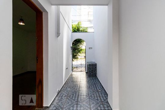 Entrada de casa para alugar com 2 quartos, 50m² em Jardim da Glória, São Paulo