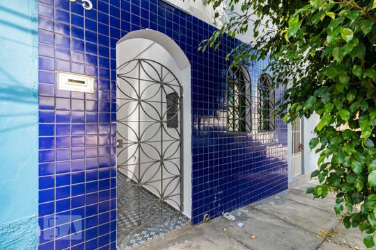 Fachada de casa para alugar com 2 quartos, 50m² em Jardim da Glória, São Paulo