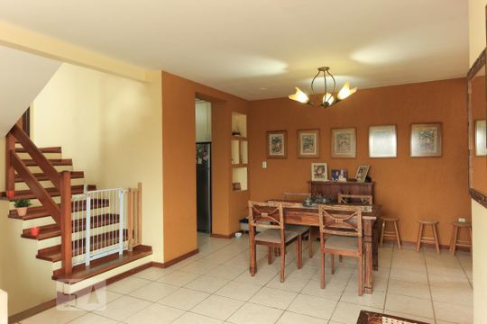 Casa de Condomínio à venda com 3 quartos, 195m² em Cristal, Porto Alegre