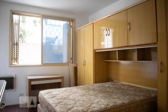 Quarto de apartamento à venda com 1 quarto, 42m² em Praia de Belas, Porto Alegre