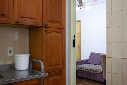 Cozinha de apartamento à venda com 1 quarto, 42m² em Praia de Belas, Porto Alegre