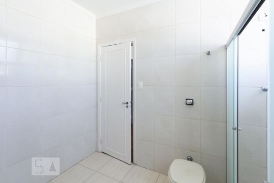 Banheiro da Suíte de casa à venda com 3 quartos, 400m² em Vila Olímpia, São Paulo