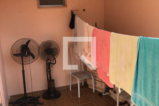 varanda de casa à venda com 3 quartos, 250m² em Quitaúna, Osasco