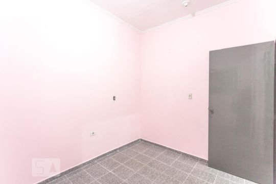 Quarto de casa para alugar com 2 quartos, 20m² em Montanhão, São Bernardo do Campo