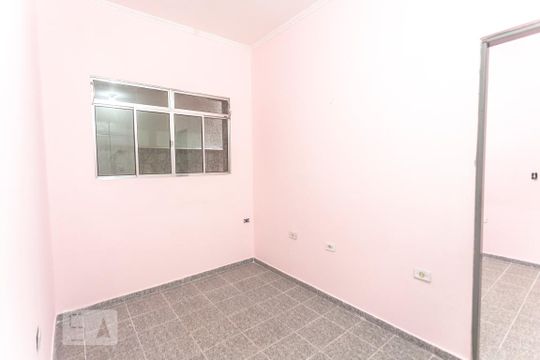 Casa para alugar com 2 quartos, 20m² em Montanhão, São Bernardo do Campo