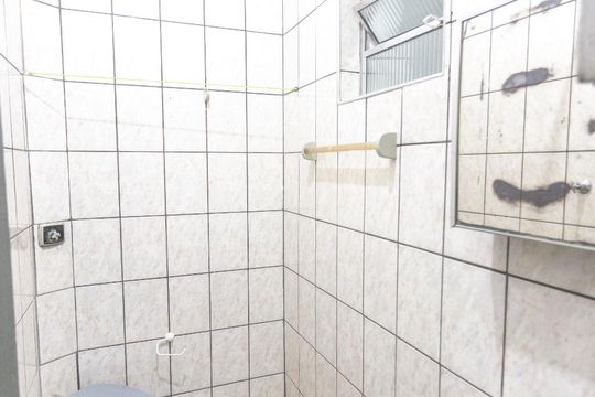 Banheiro de casa para alugar com 2 quartos, 20m² em Montanhão, São Bernardo do Campo