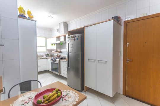 Cozinha de apartamento à venda com 3 quartos, 128m² em Nova Petrópolis, São Bernardo do Campo