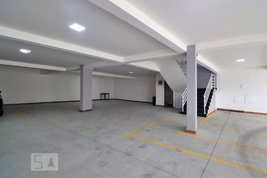Garagem de apartamento para alugar com 2 quartos, 50m² em Vila Vitória, Santo André
