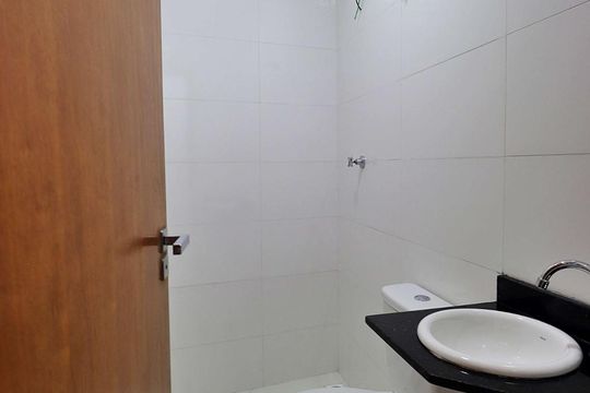 Banheiro Social de apartamento para alugar com 2 quartos, 50m² em Vila Vitória, Santo André