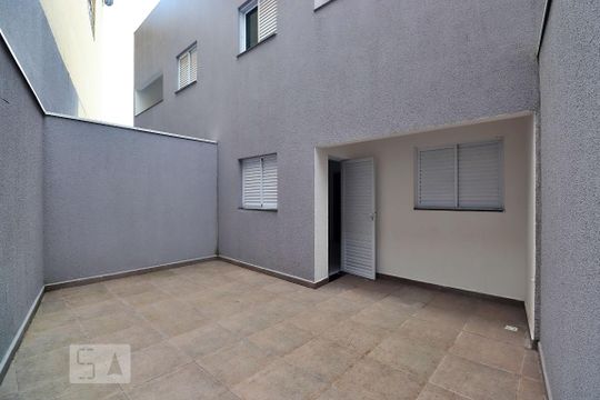 Varanda do Quarto Suíte de apartamento para alugar com 2 quartos, 50m² em Vila Vitória, Santo André