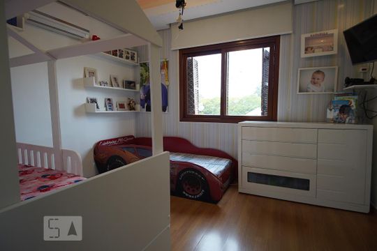 Quarto 1 de casa à venda com 3 quartos, 388m² em Vila Ipiranga, Porto Alegre