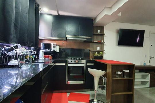 Cozinha de apartamento à venda com 1 quarto, 40m² em Floresta, Belo Horizonte