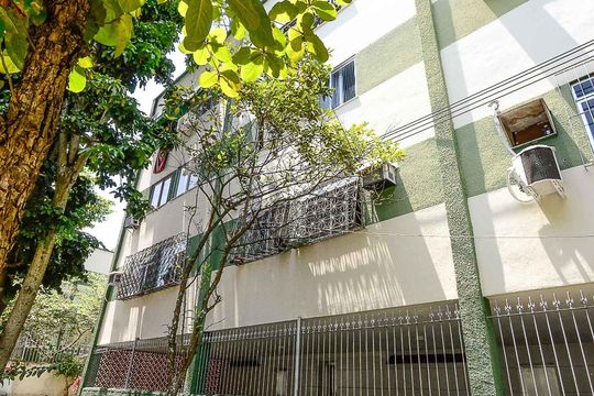 Fachada do bloco de apartamento para alugar com 1 quarto, 40m² em Portuguesa, Rio de Janeiro