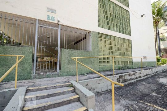 Fachada e portaria de apartamento para alugar com 1 quarto, 40m² em Portuguesa, Rio de Janeiro