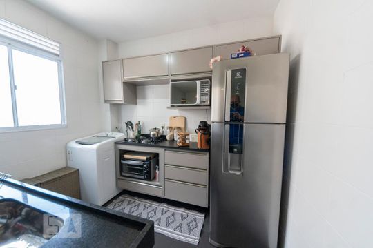 Cozinha e Área de Serviço de apartamento para alugar com 2 quartos, 42m² em Santo Andre, São Leopoldo