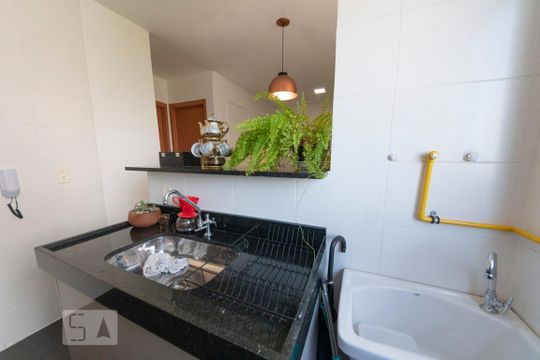 Cozinha e Área de Serviço de apartamento para alugar com 2 quartos, 42m² em Santo Andre, São Leopoldo