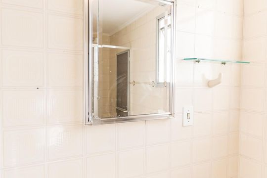Banheiro Social de kitnet/studio para alugar com 1 quarto, 30m² em Vila da Saúde, São Paulo