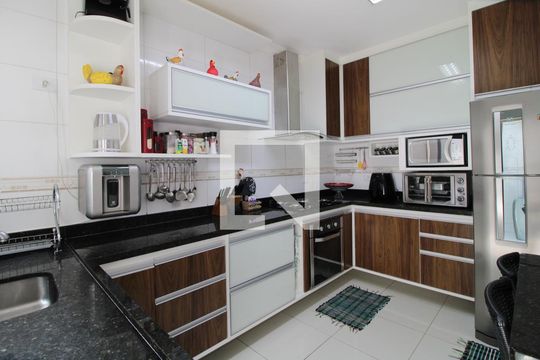 Cozinha de casa de condomínio à venda com 3 quartos, 84m² em Jardim Santa Cruz (campo Grande), São Paulo