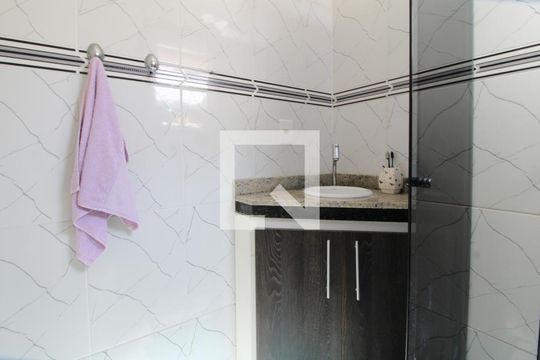 Banheiro comum de casa de condomínio à venda com 3 quartos, 84m² em Jardim Santa Cruz (campo Grande), São Paulo