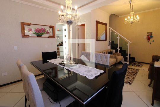 Sala de casa de condomínio à venda com 3 quartos, 84m² em Jardim Santa Cruz (campo Grande), São Paulo