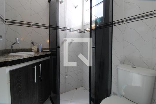 Banheiro comum de casa de condomínio à venda com 3 quartos, 84m² em Jardim Santa Cruz (campo Grande), São Paulo