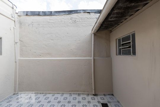 Vista Quarto 1 de casa para alugar com 2 quartos, 70m² em Jardim Textil, São Paulo
