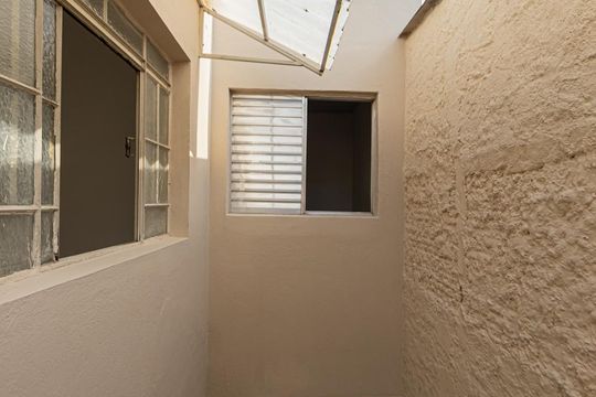 Área Externa de casa para alugar com 2 quartos, 70m² em Jardim Textil, São Paulo