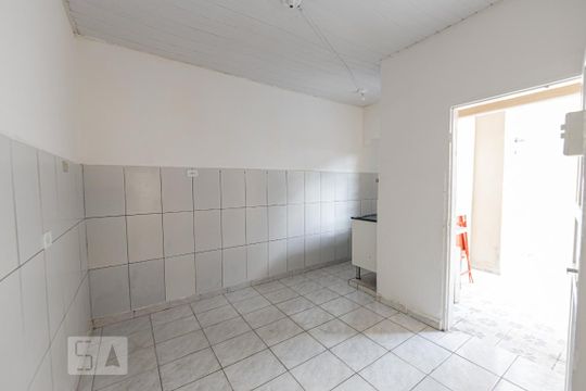 Cozinha de casa para alugar com 2 quartos, 70m² em Jardim Textil, São Paulo