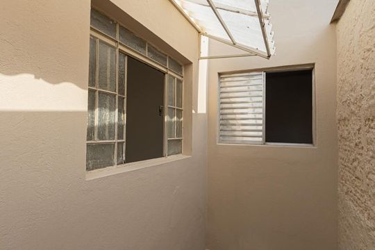 Área Externa de casa para alugar com 2 quartos, 70m² em Jardim Textil, São Paulo
