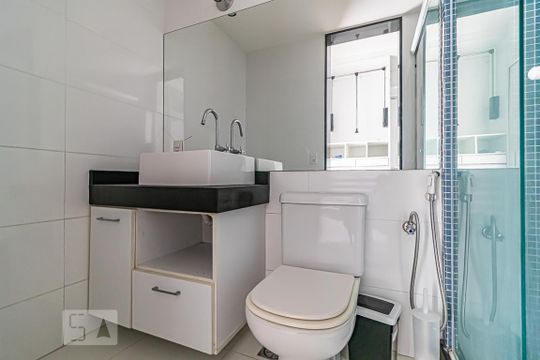 Banheiro da Suíte de apartamento para alugar com 3 quartos, 144m² em Tanque, Rio de Janeiro