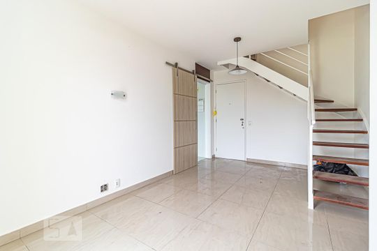 Sala de apartamento para alugar com 3 quartos, 144m² em Tanque, Rio de Janeiro
