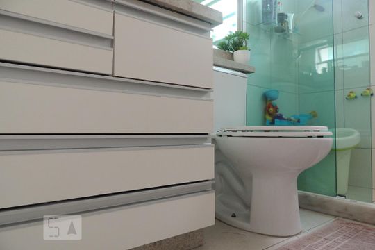 Banheiro Social de apartamento para alugar com 2 quartos, 60m² em Pechincha, Rio de Janeiro