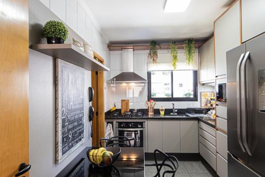 Cozinha de apartamento à venda com 3 quartos, 127m² em Vila Regente Feijó, São Paulo