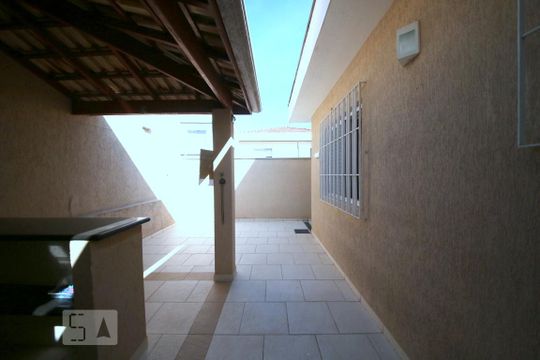 Quintal de casa à venda com 3 quartos, 230m² em Jardim Aeroporto, São Paulo