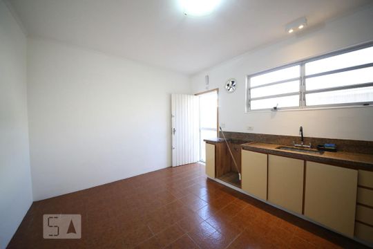 Cozinha  de casa à venda com 3 quartos, 230m² em Jardim Aeroporto, São Paulo